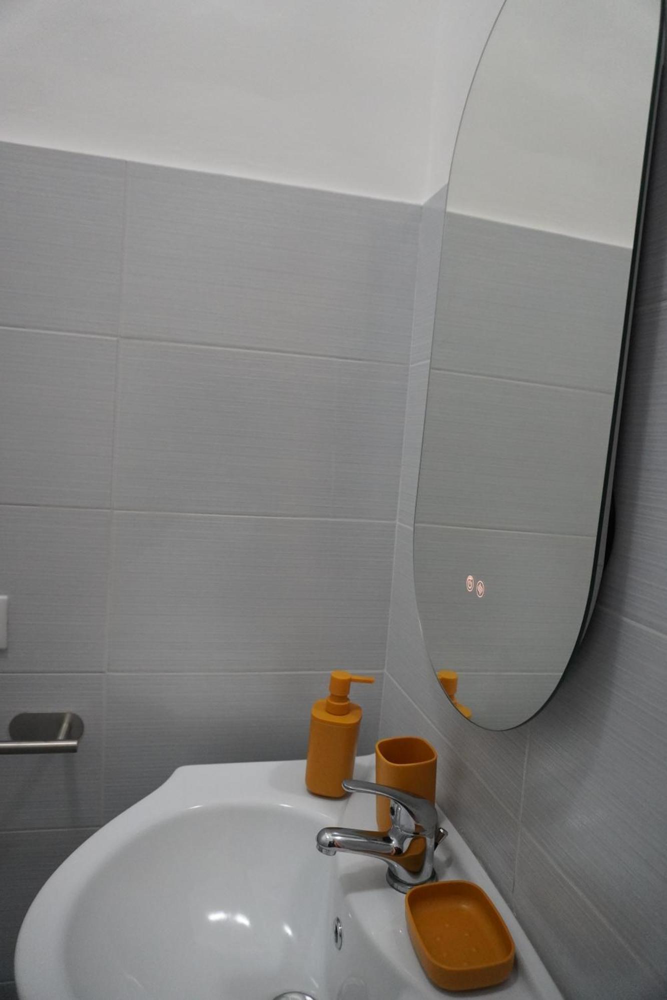Rooms 18A Генуа Екстериор снимка